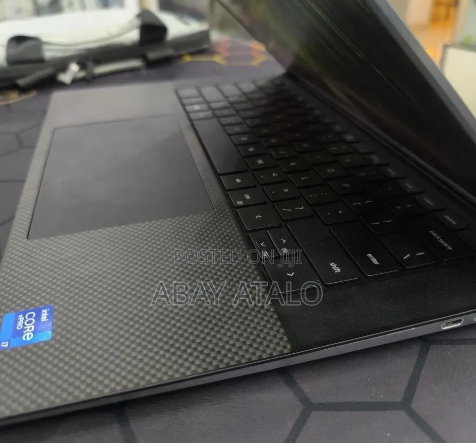 New Laptop Dell Precision 5540 16GB Intel Core i7 SSD 512GB