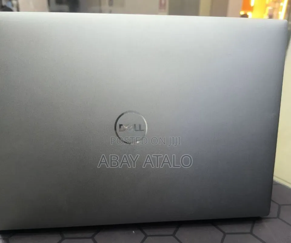New Laptop Dell Precision 5540 16GB Intel Core i7 SSD 512GB
