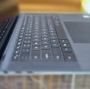New Laptop Dell 16GB Intel Core i7 SSD 512GB