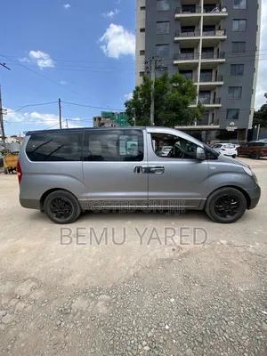 Hyundai Staria 2022 Gray