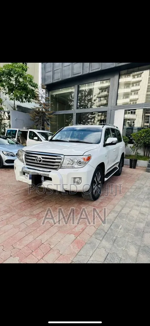 Toyota Land Cruiser 2020 White