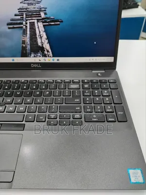 New Laptop Dell Precision 3541 16GB Intel Core i7 SSD 512GB