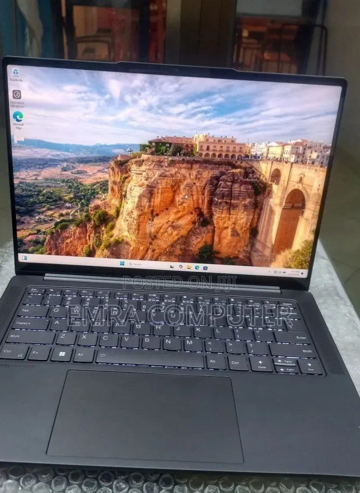 New Laptop Lenovo 32GB AMD Ryzen 7 SSD 1T