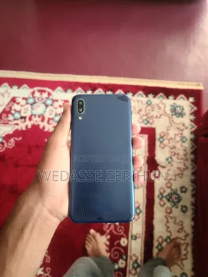 Samsung Galaxy M10 32 GB Blue