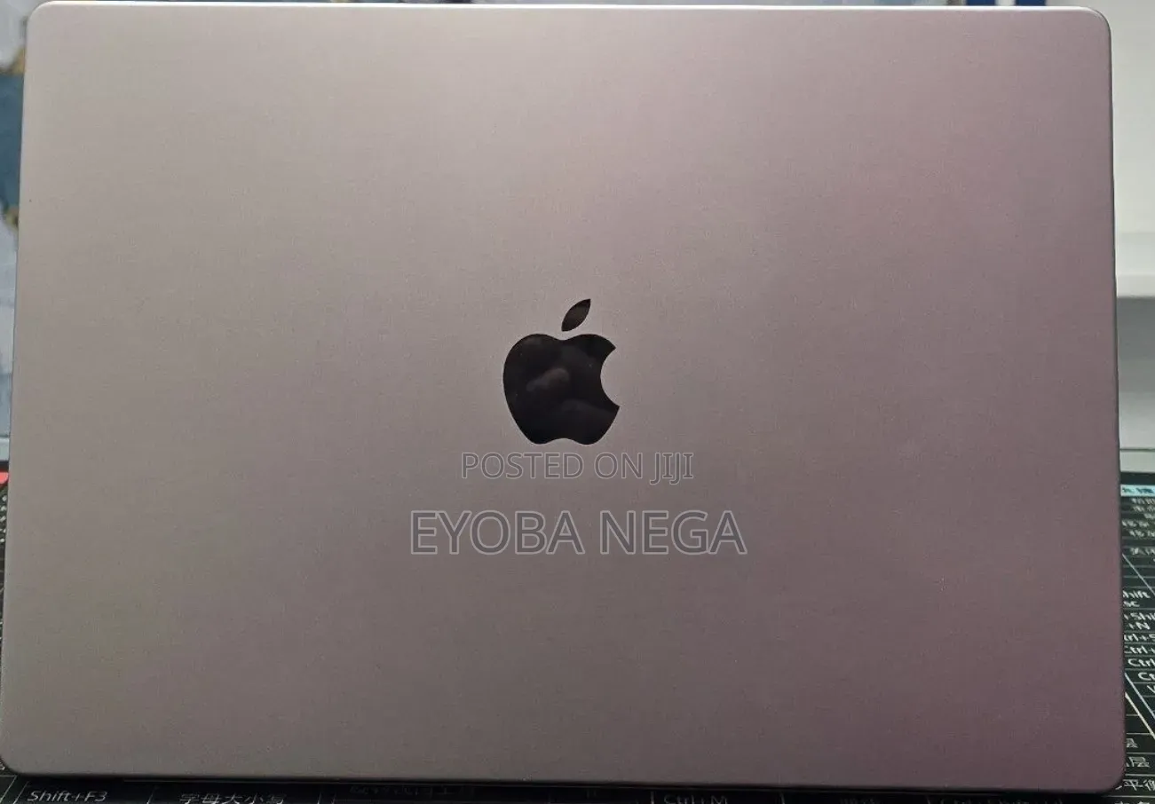 New Laptop Apple MacBook Pro 2020 M1 32GB Apple M1 Pro SSD 512GB