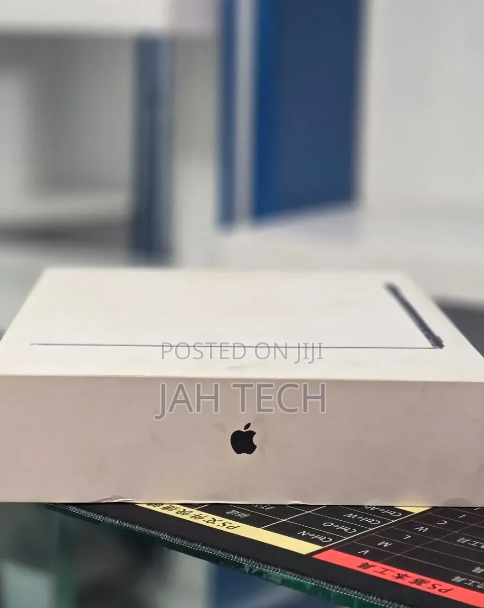 New Laptop Apple MacBook Air 2025 M4 16GB Apple M4 SSD 256GB