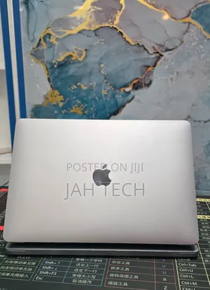 New Laptop Apple MacBook Air 2020 M1 8GB Apple M1 SSD 256GB