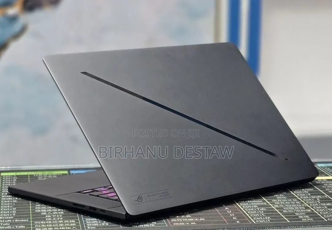 New Laptop Asus ROG Zephyrus G16 16GB Intel Core Ultra 9 SSD 1T