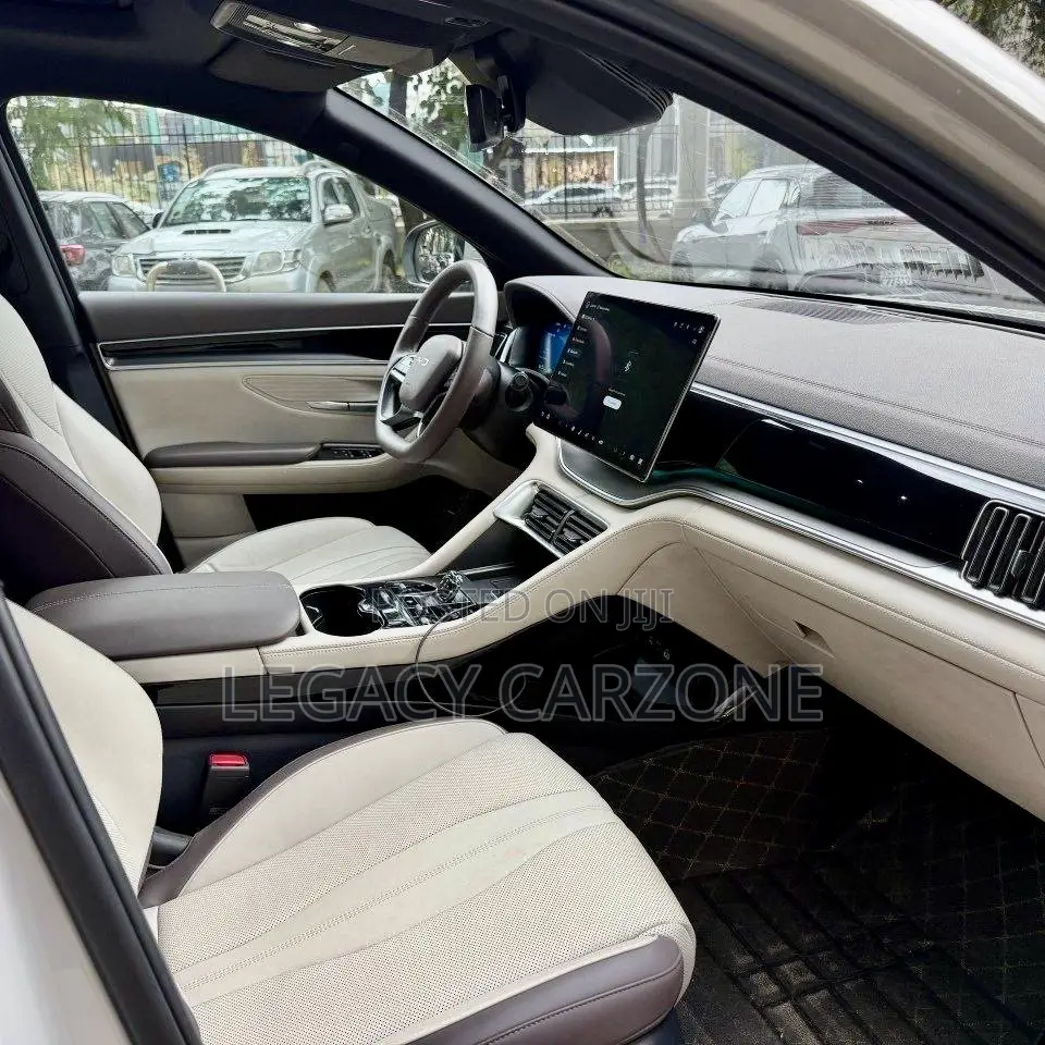 BYD Song Plus 2025 White