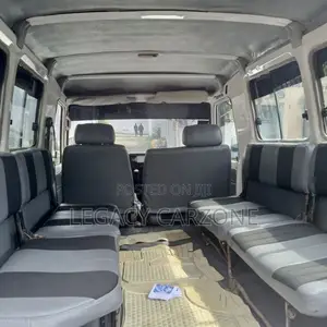 Toyota Land Cruiser 2005 White