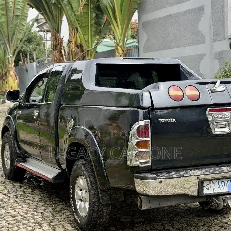 Toyota Hilux 2008 Black