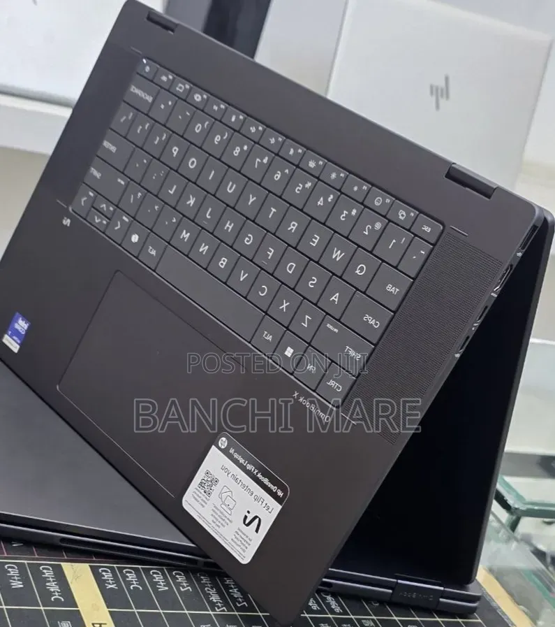 New Laptop HP OmniBook X Flip 16" 16GB Intel Core Ultra 7 SSD 1T