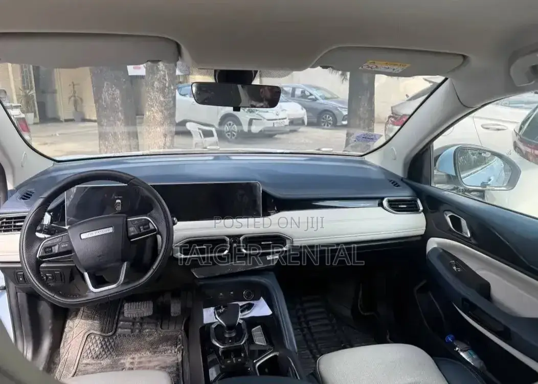 Jetour X50 Rent