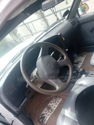 Toyota Hilux 1994 White