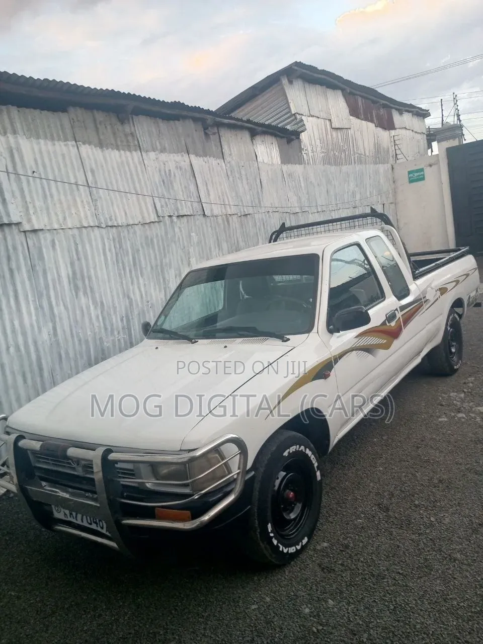 Toyota Hilux 1994 White
