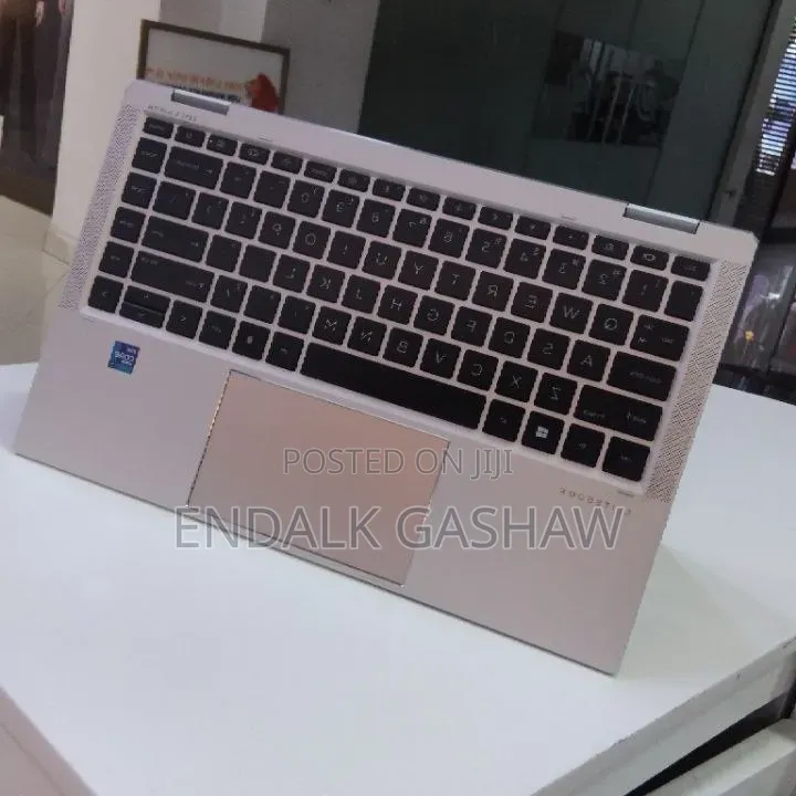 New Laptop HP EliteBook 1040 G8 16GB Intel Core i7 SSD 512GB