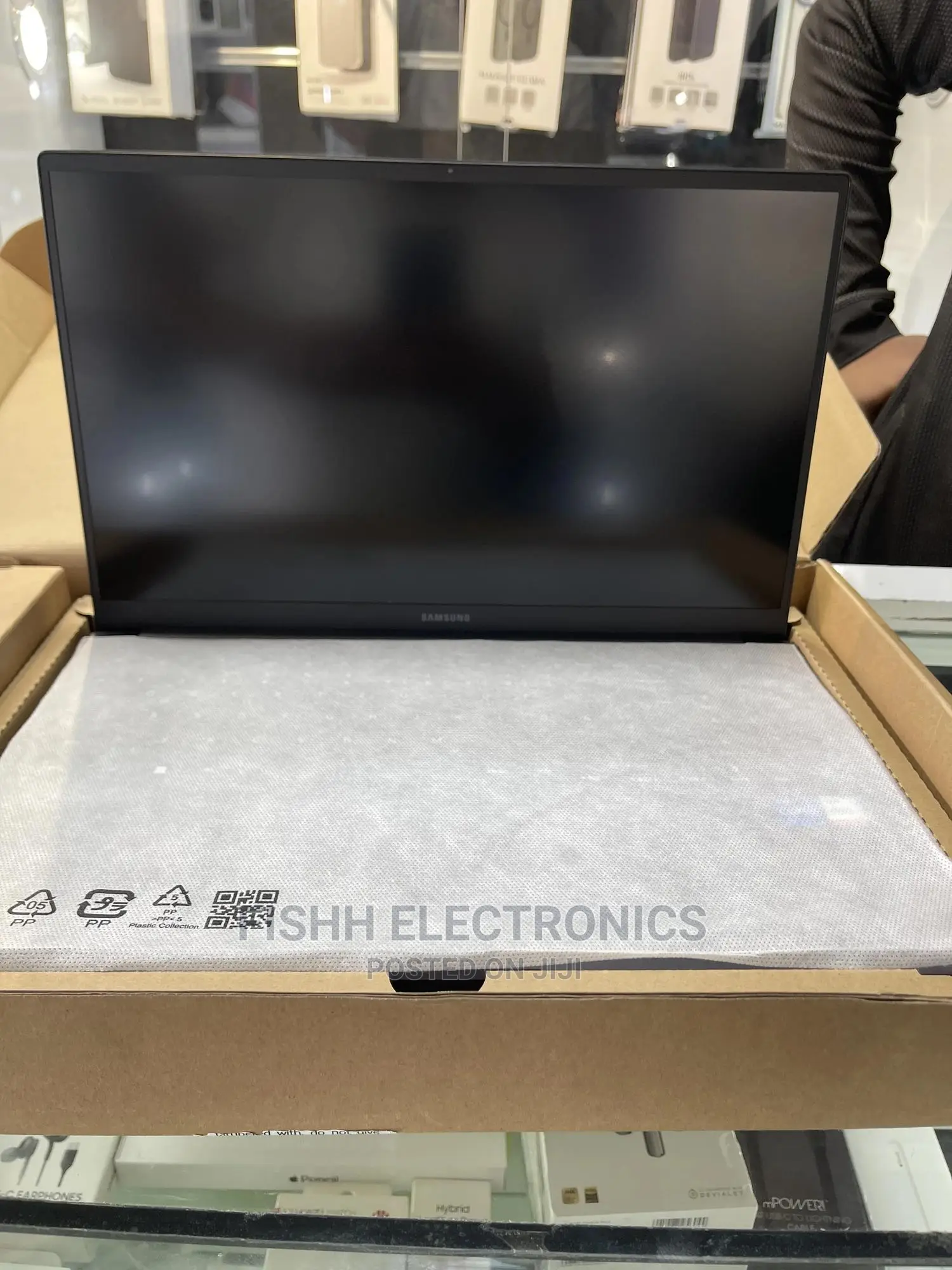 New Laptop Samsung Galaxy Book 2 8GB Intel Core I7 SSD 512GB