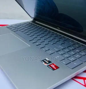 New Laptop HP 8GB AMD Ryzen 5 SSD 512GB
