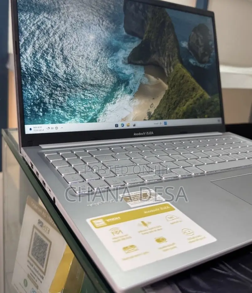 New Laptop Asus 16GB AMD Ryzen 7 SSD 512GB