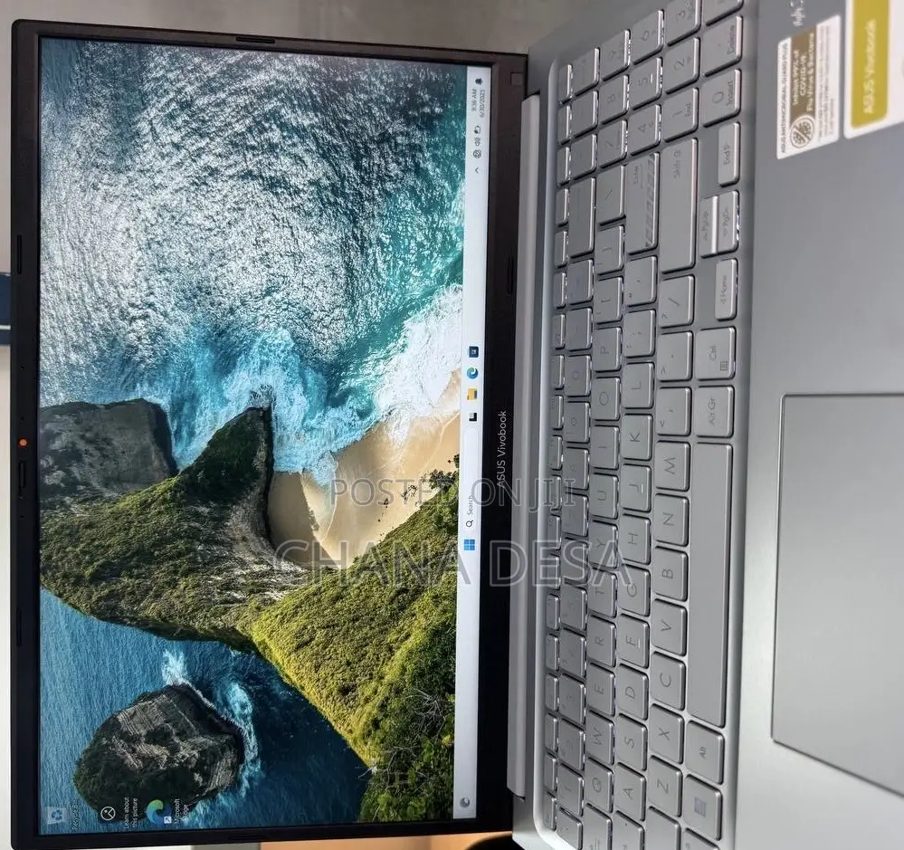 New Laptop Asus 16GB AMD Ryzen 7 SSD 512GB