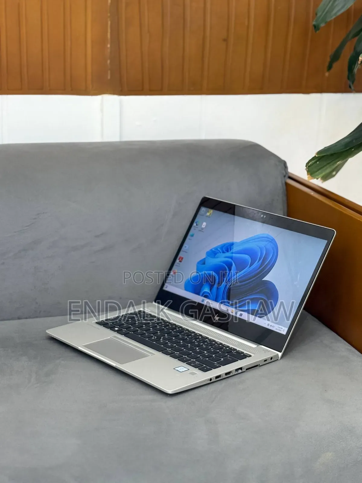 New Laptop HP EliteBook 830 G5 8GB Intel Core i5 SSD 256GB