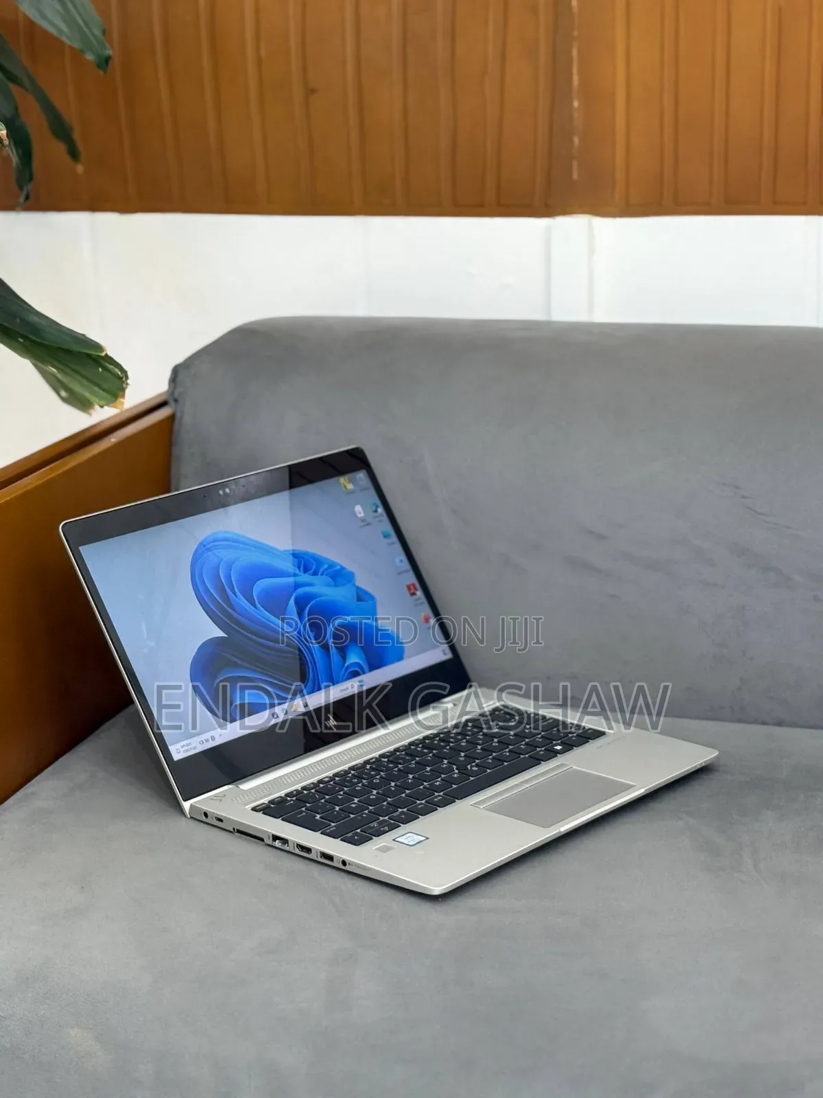 New Laptop HP EliteBook 830 G5 8GB Intel Core i5 SSD 256GB