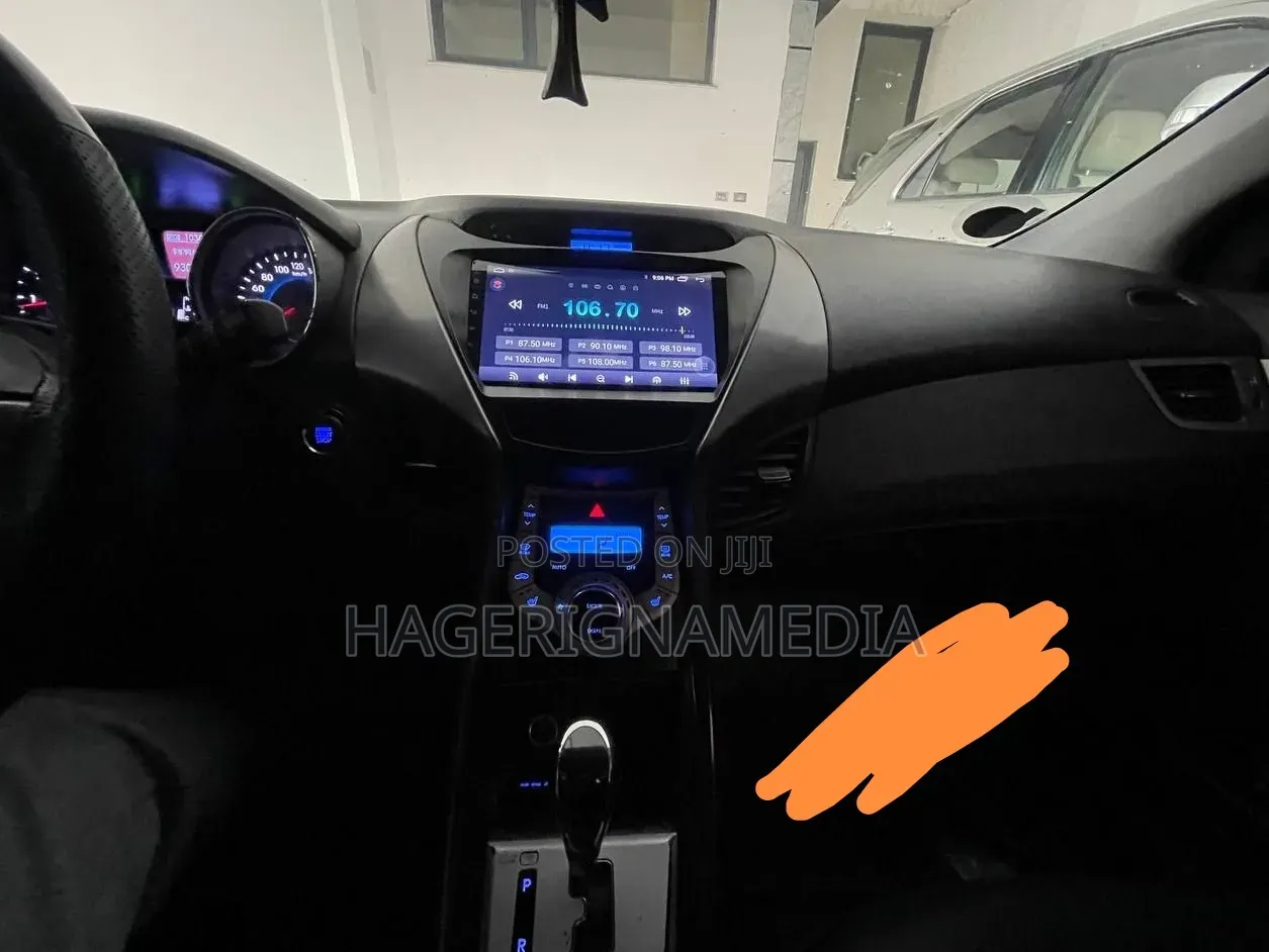 Hyundai Avante 2013 Silver