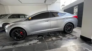 Hyundai Avante 2013 Silver