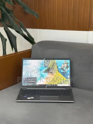 New Laptop HP ZBook Firefly G8 16GB Intel Core i5 SSD 512GB