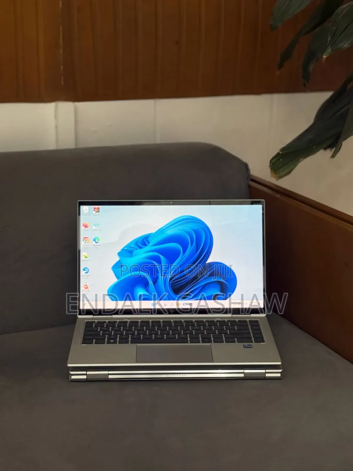 New Laptop HP EliteBook 1040 G8 16GB Intel Core i7 SSD 512GB