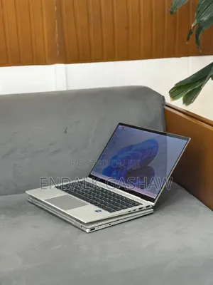 New Laptop HP EliteBook 1040 G8 16GB Intel Core i7 SSD 512GB