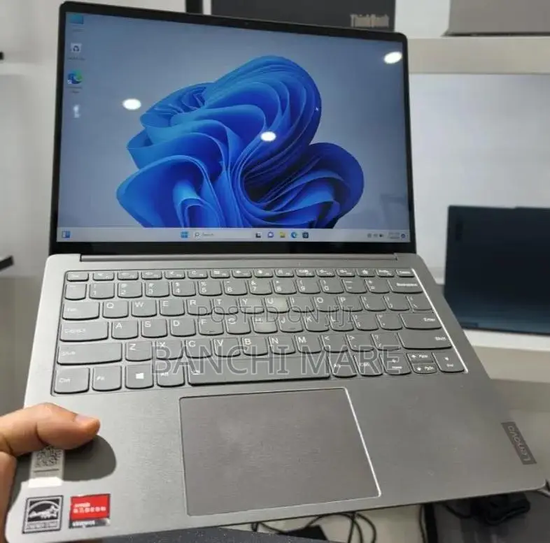 New Laptop Lenovo Ideapad 3 16GB AMD Ryzen 7 SSD 512GB