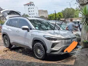 Toyota Corolla Cross Hybrid 2025 Ivory