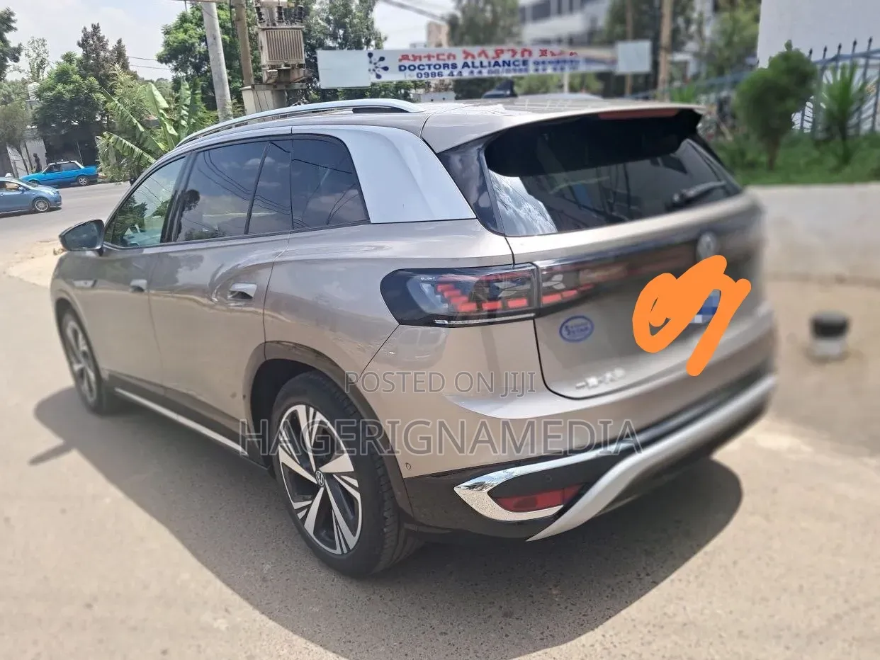 Volkswagen ID.6 2024 Ivory