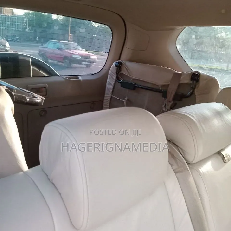 Toyota Land Cruiser Prado 2011 White