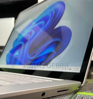 New Laptop Microsoft Surface 16GB Intel Core Ultra 7 SSD 512GB