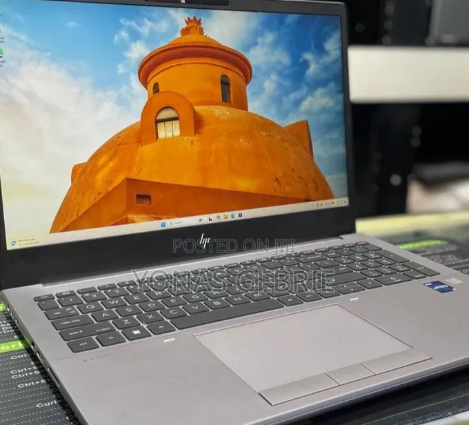 New Laptop HP ZBook 15 32GB Intel Core i9 SSD 512GB