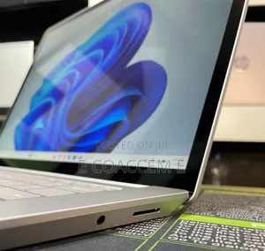 New Laptop Microsoft 16GB Intel Core Ultra 7 SSD 512GB