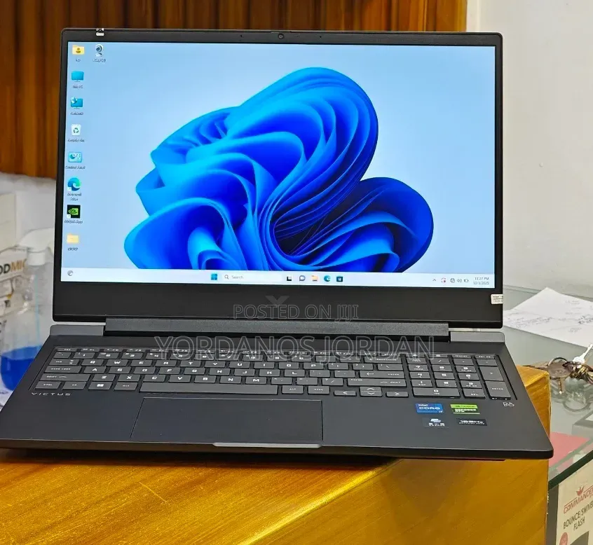 New Laptop HP Victus 16 16GB Intel Core i7 SSD 1T