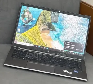 New Laptop HP ZBook Firefly G8 16GB Intel Core i5 SSD 512GB