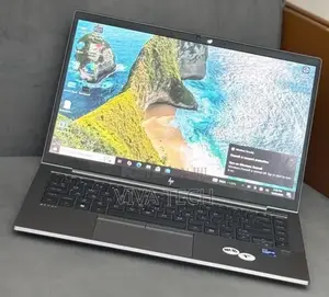 New Laptop HP ZBook Firefly G8 16GB Intel Core i5 SSD 512GB