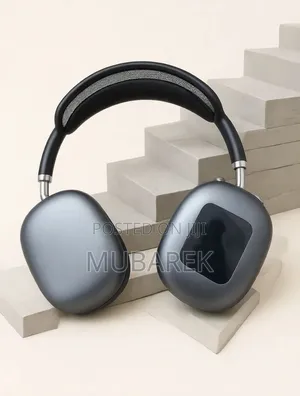 Sleek Matte Black Akz Max500 Wireless Headphones