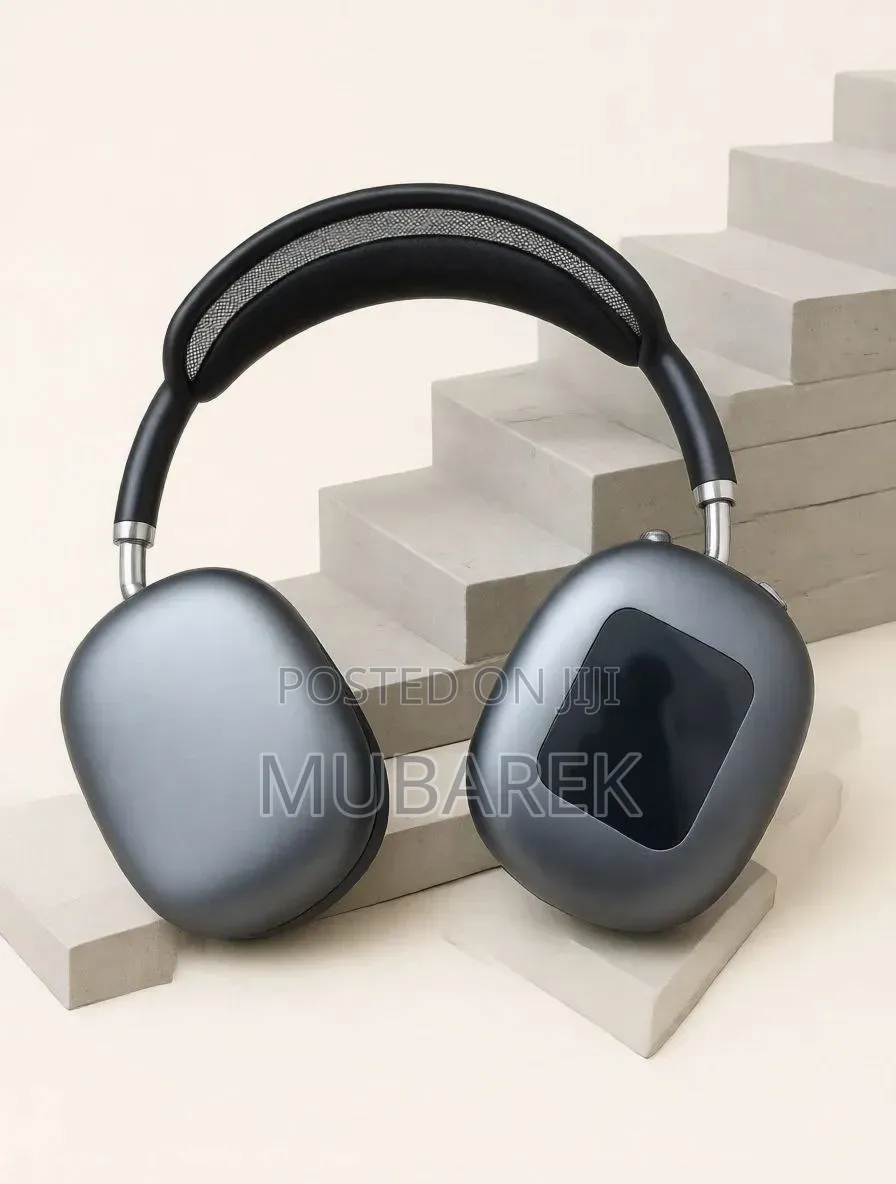Sleek Matte Black Akz Max500 Wireless Headphones