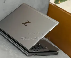 New Laptop HP ZBook Firefly G8 16GB Intel Core i7 SSD 512GB