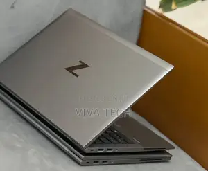 New Laptop HP ZBook Firefly G8 16GB Intel Core i7 SSD 512GB