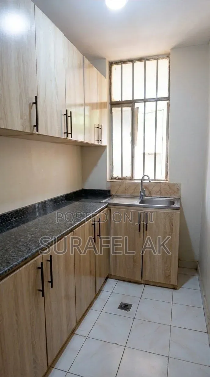 3bdrm House in Akaky Kaliti for sale