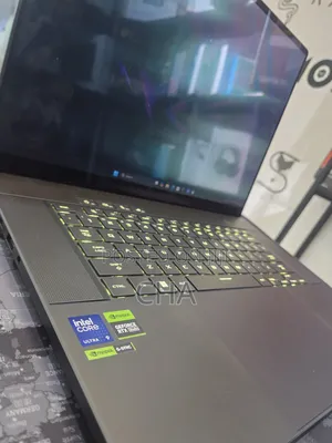 New Laptop Asus ROG Zephyrus G16 16GB Intel Core Ultra 9 SSD 1T