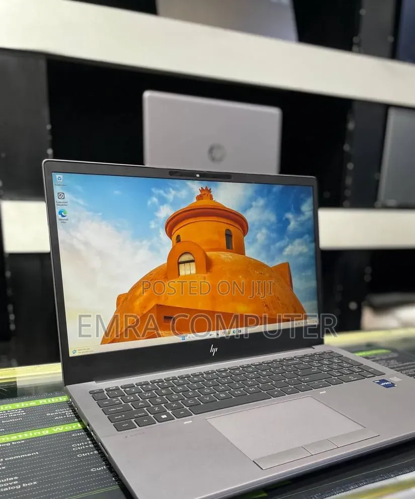 New Laptop HP 32GB Intel Core i7 SSD 512GB