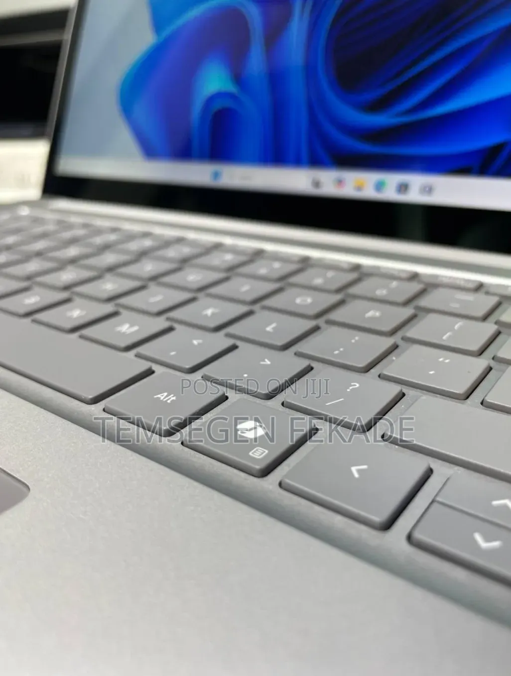 New Laptop Microsoft Surface 16GB Intel Core Ultra 7 SSD 512GB