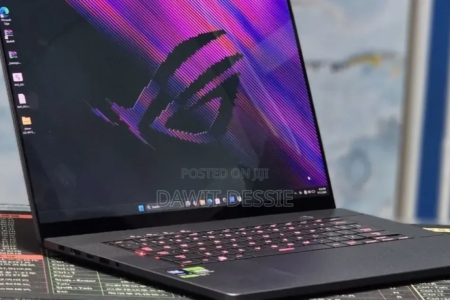 New Laptop Asus ROG Zephyrus G16 16GB Intel Core Ultra 9 SSD 1T